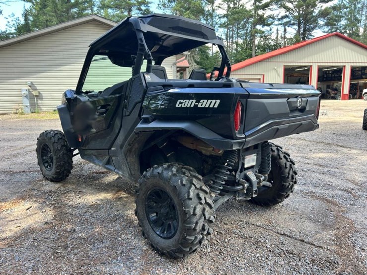 #1401-•-2023-can-am-1000r-commander-xt-image-3
