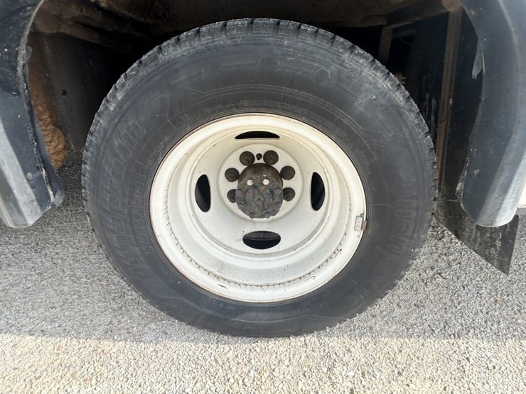 2021-ford-e450-image-83