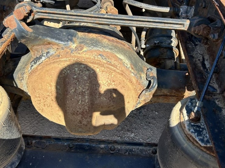 #1751-•-western-star-tri-axle-day-cab-truck-tractor-image-15
