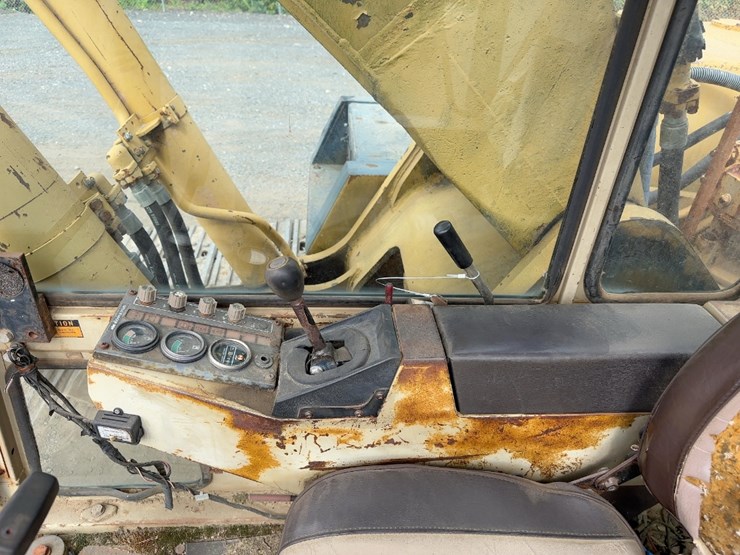 komatsu-pc300-3-image-35