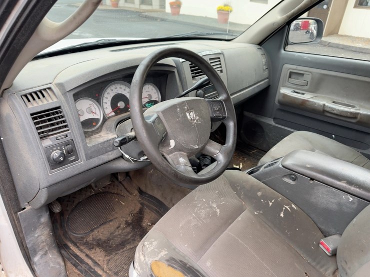 2005-dodge-dakota-slt-image-15