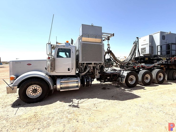 2015-peterbilt-367-image-3