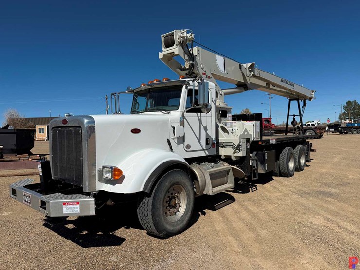2019-peterbilt-367-image-1
