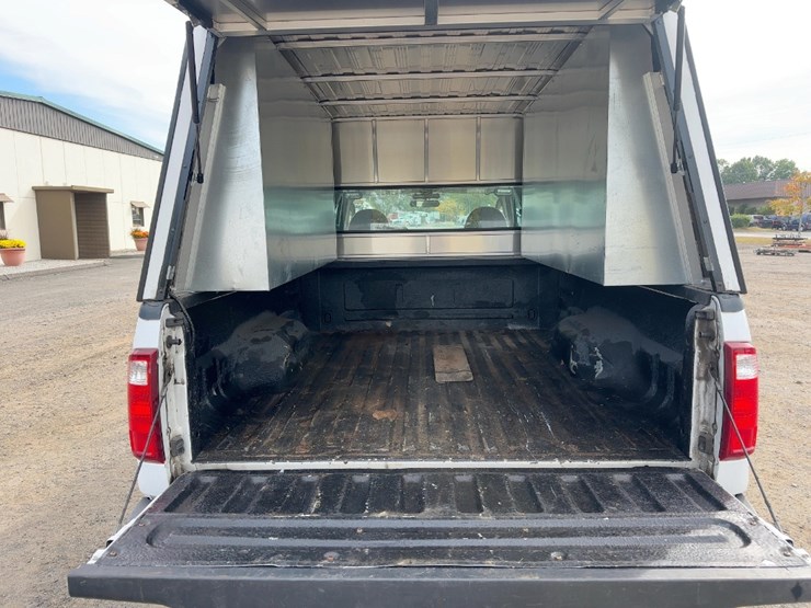 2009-ford-f250-xl-image-16