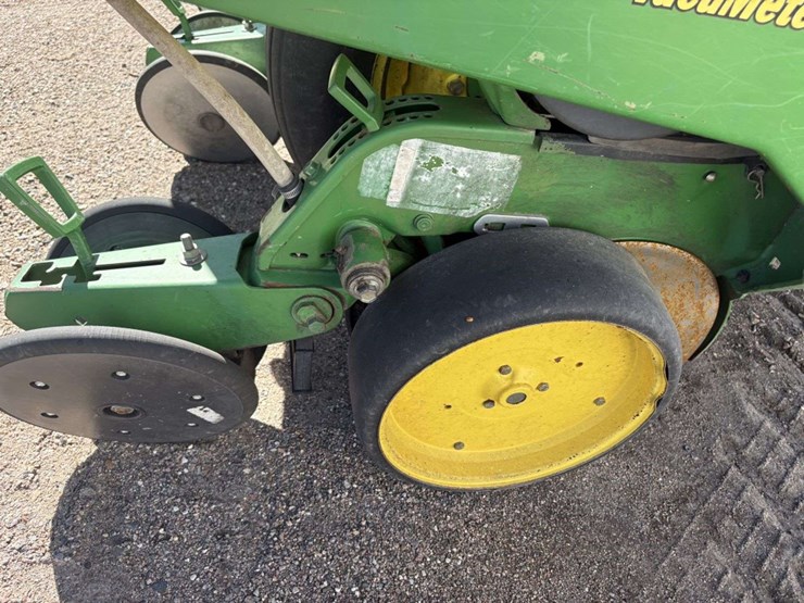 john-deere-7200-image-16
