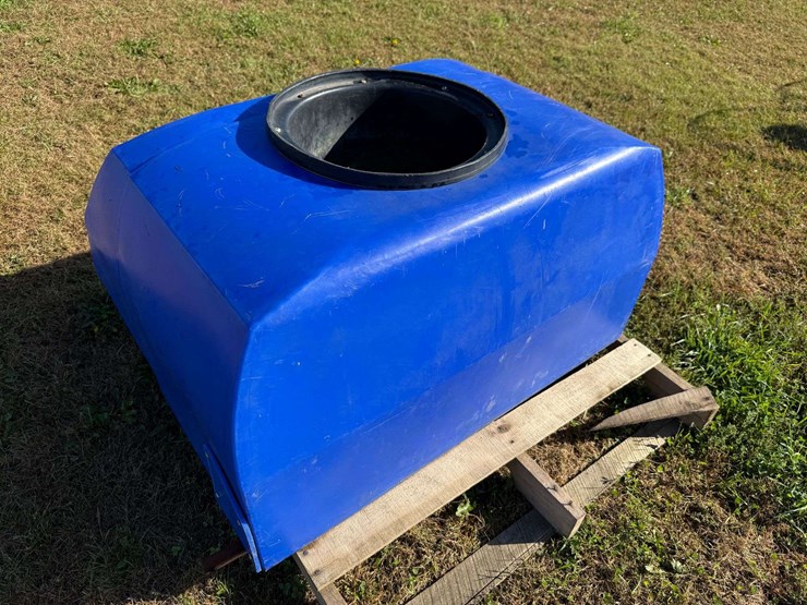 42-gallon-solar-heated-livestock-water-tank-image-6