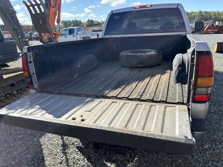 2005-gmc-2500-image-20
