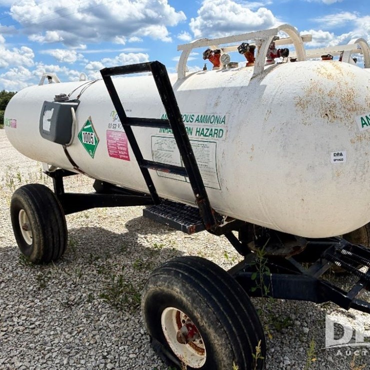 Double NH3 Nurse Tanks (GP11433, Unit 31558, Tank W103)