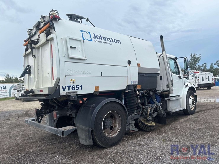 2019-freightliner-m2-106-8.5-cuyd-street-sweeper-truck-image-3