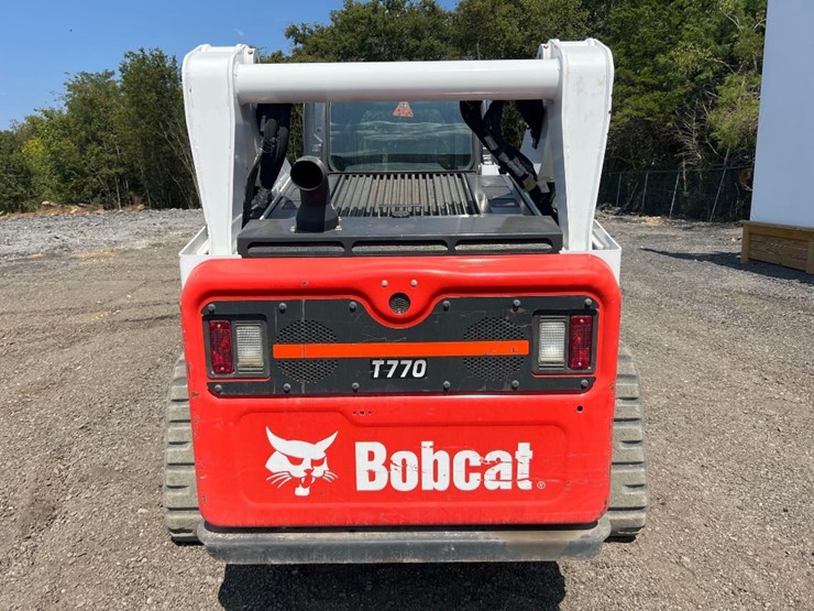 2023-bobcat-t770-image-3