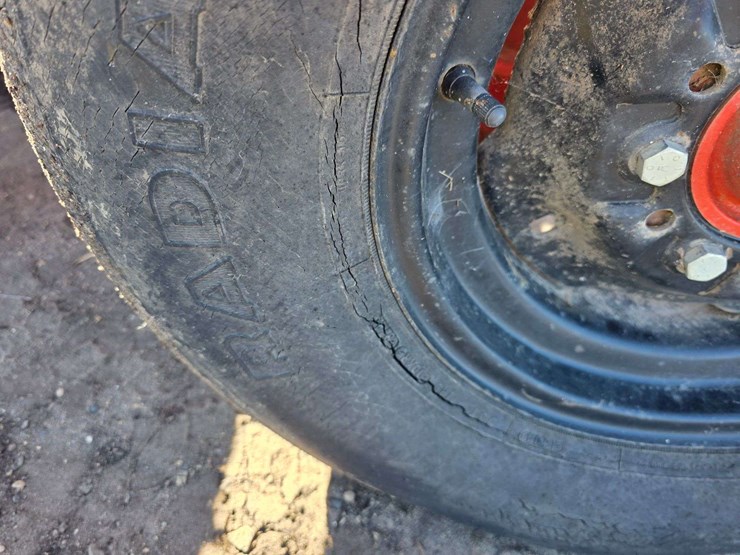 westfield-drive-over-pit,-15”-tires-on-6-bolt-rims-image-7