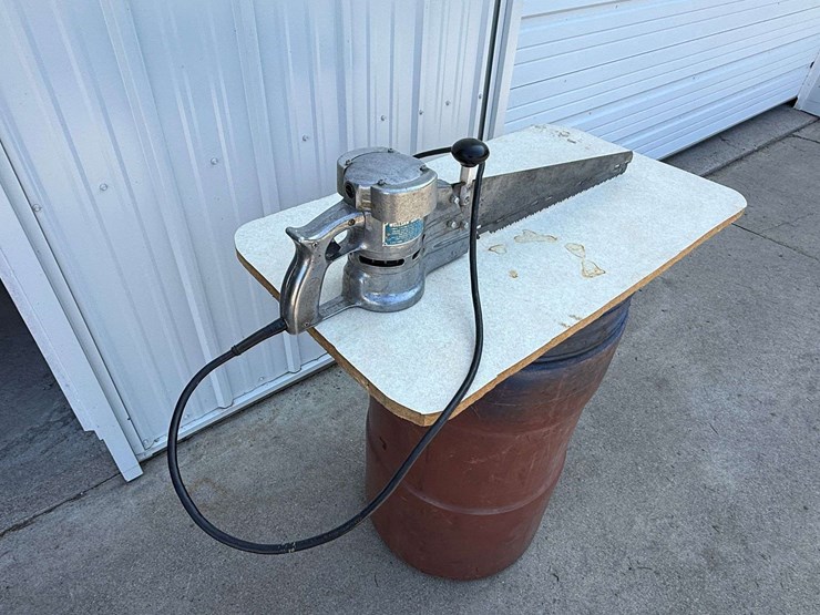 electric-wellsaw-model-404-meat-cutting-saw.-this-item-is-located-in-south-dakota,-therefore-south-d-image-6