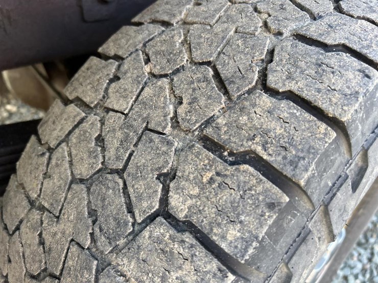 2005-gmc-2500-image-67