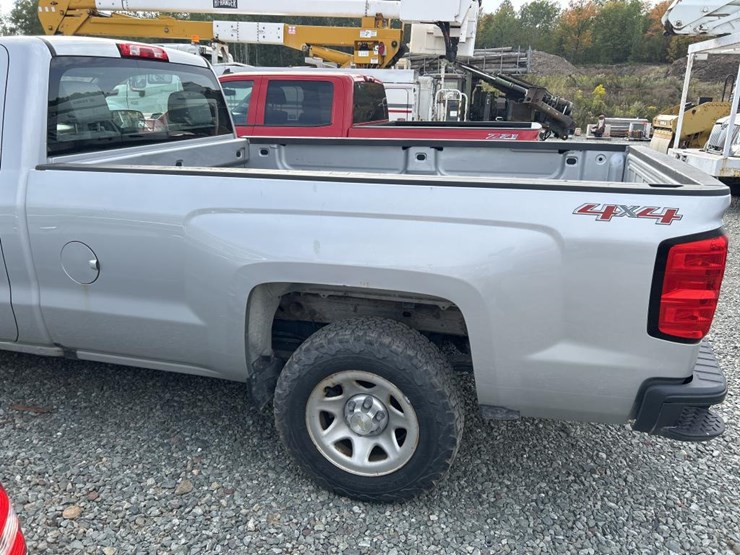 2017-chevrolet-silverado-1500-image-17