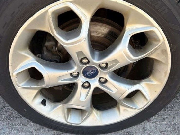 2013-ford-escape-titanium-image-13