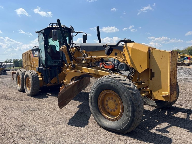 caterpillar-140m2-image-6