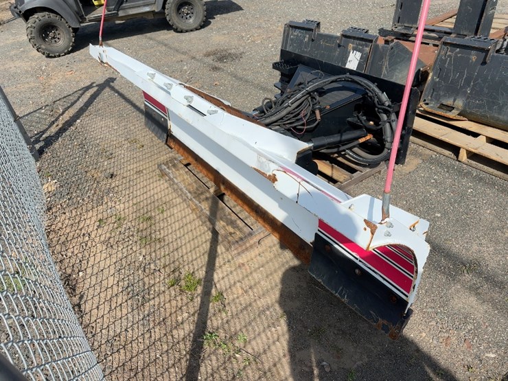 blizzard-8'---10'-power-angle-snow-plow-image-2