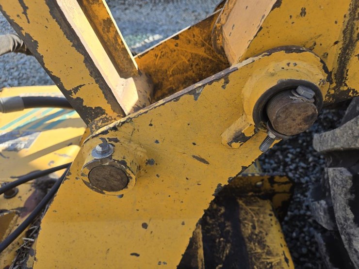 2003-john-deere-6615-image-19