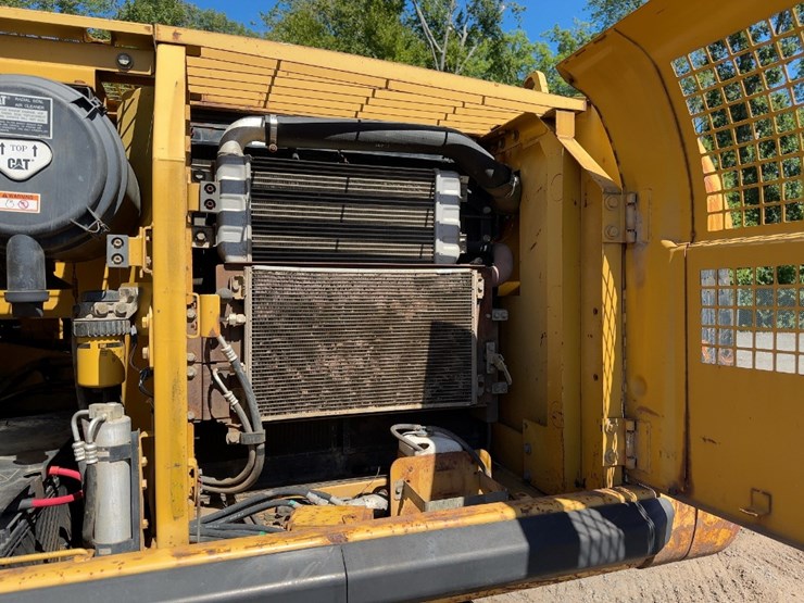 2004-caterpillar-320cl-hydraulic-drill-rig-image-30