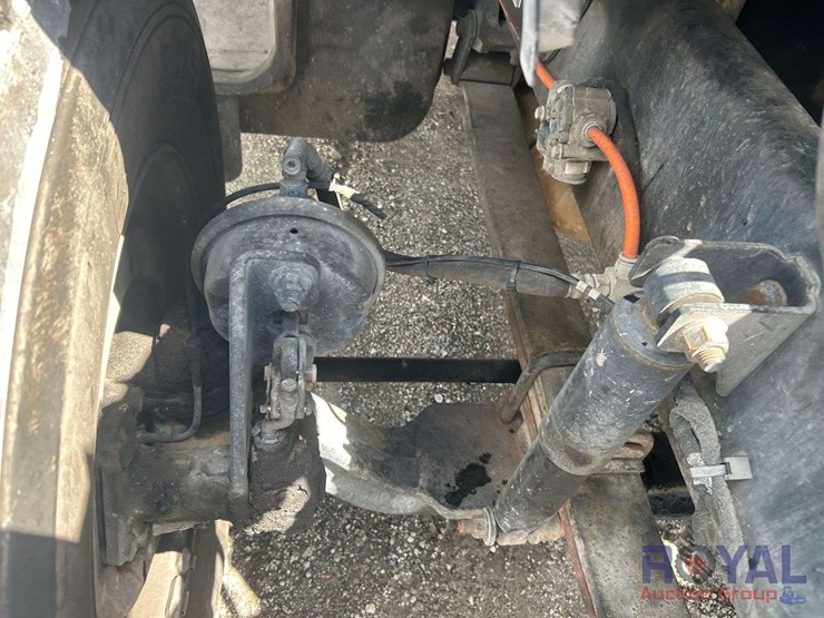 2005-ford-f750-image-15