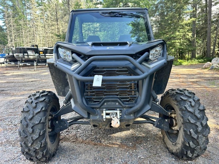 #1401-•-2023-can-am-1000r-commander-xt-image-9
