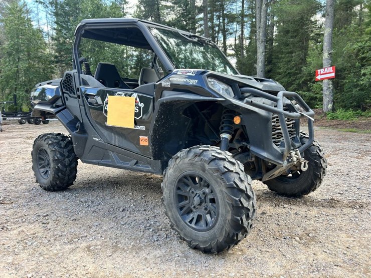 #1400-•-2023-can-am-commander-1000r-xt-image-7