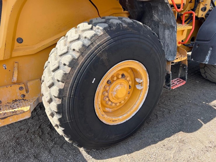 2019-volvo-l70h-image-11