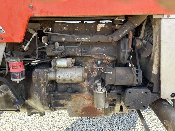 massey-ferguson-165-image-17