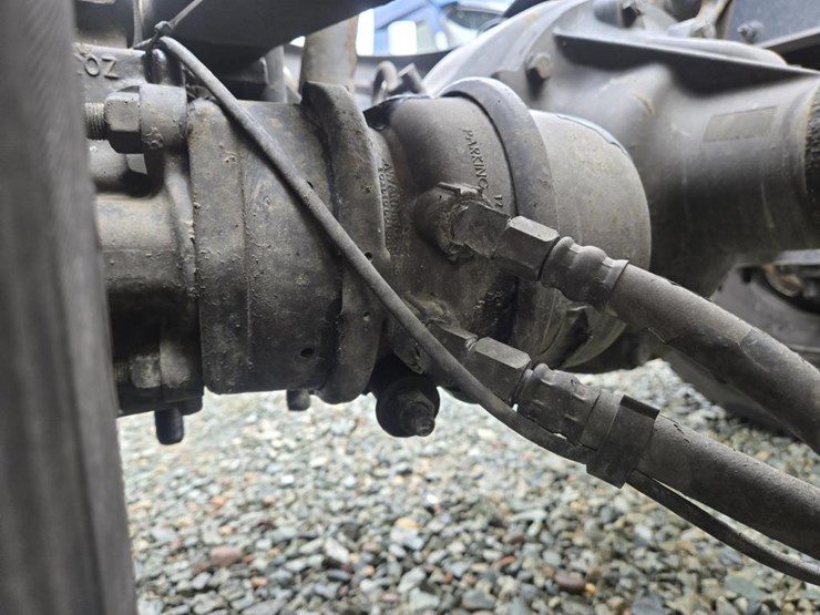 2019-peterbilt-579-image-21