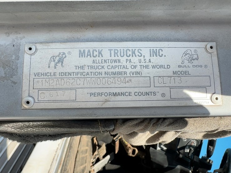 1998-mack-e7-454-image-37