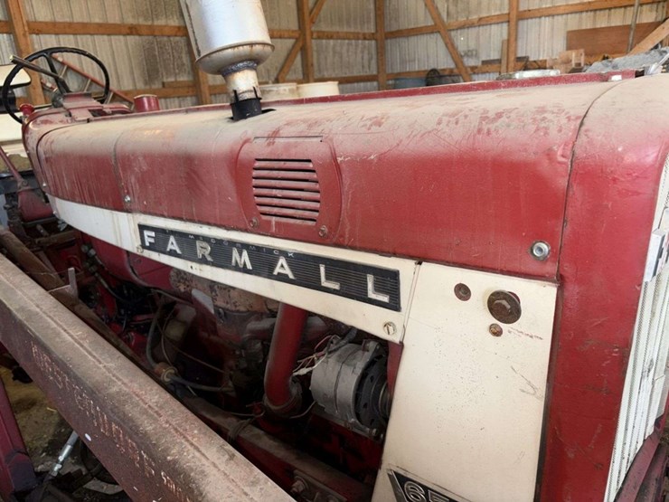 1965-farmall-656-tractor,-open-station,-gas,-nf,-fenders,-15.5-38-rears,-(3)-pair-of-rear-wheel-weig-image-12