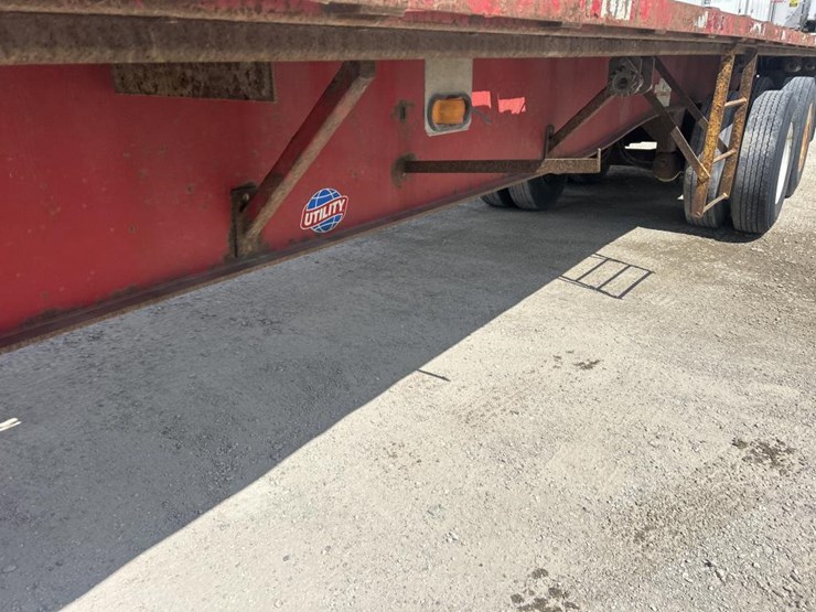 2009-utility-flatbed-image-11