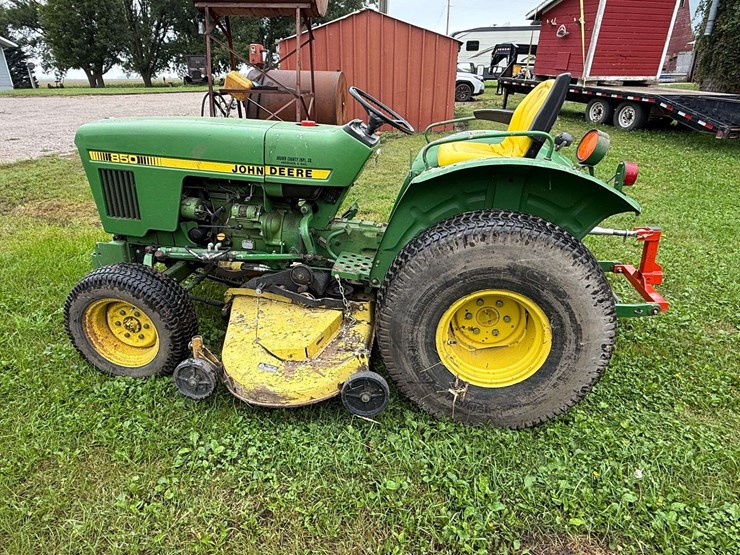 john-deere-850-image-9