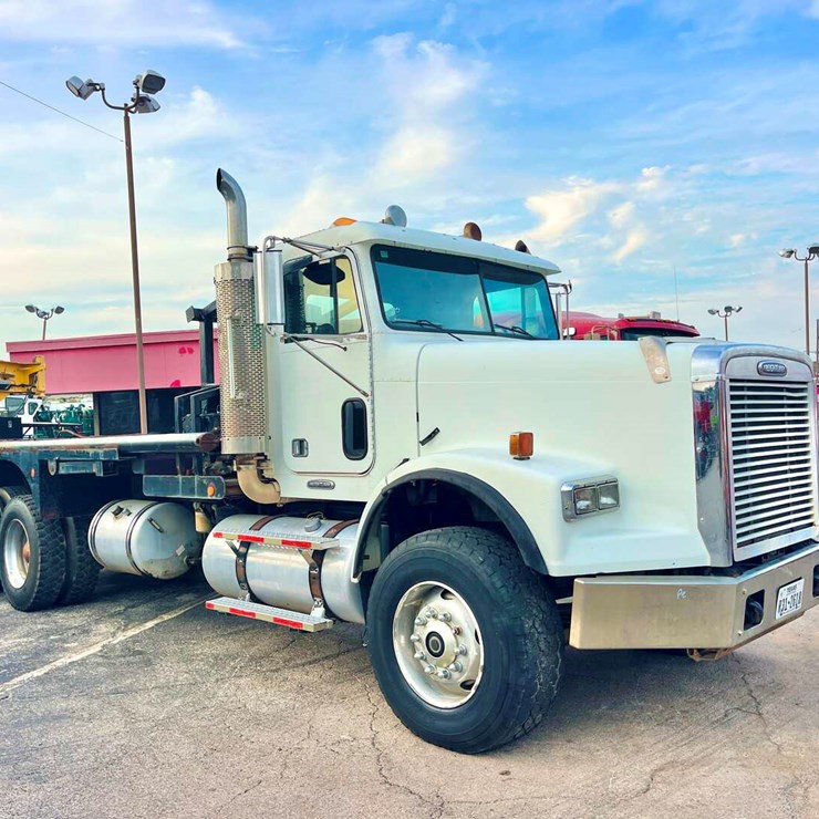 2006 FREIGHTLINER FLD120