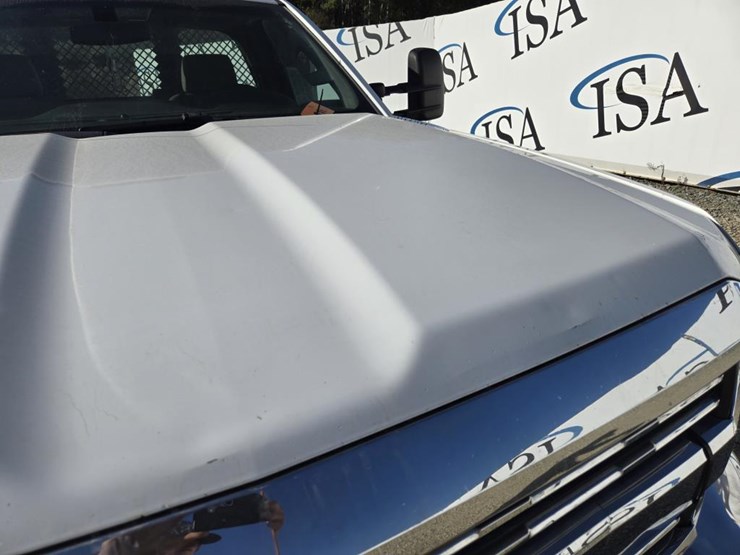 2015-chevrolet-3500-image-14
