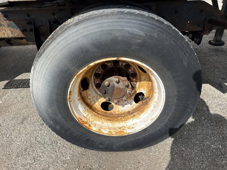 2007-international-durastar-4400-image-38