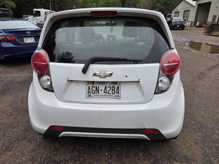 #1580-•-2013-chevrolet-spark-compact-vehicle-image-4