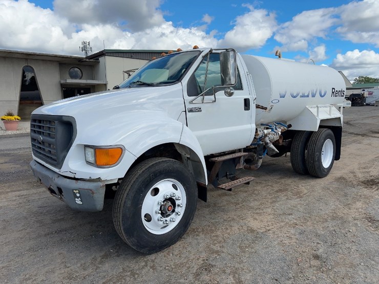 2003-ford-f650xl-image-1
