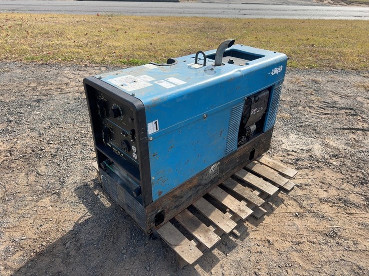 miller-bobcat-225-image-1