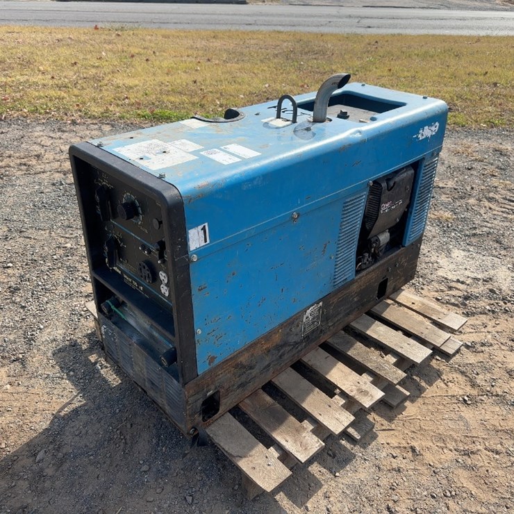 MILLER BOBCAT 225