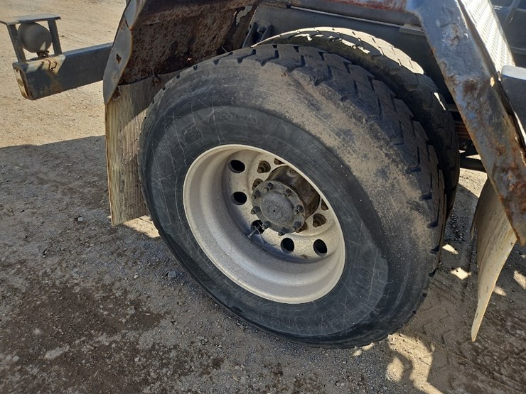 2017-kenworth-t370-image-16