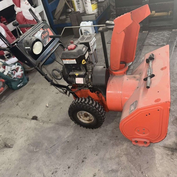 Ariens Deluxe 30 Walk Behind Snow Blower, 30”, 12.5HP, 6 Speed, Light, Electric Start