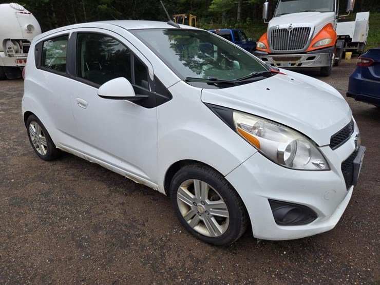#1580-•-2013-chevrolet-spark-compact-vehicle-image-7