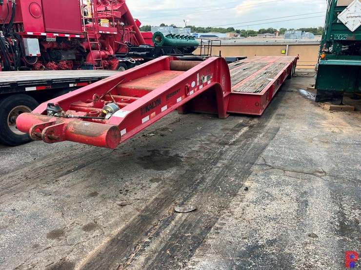 2007-kalyn-siebert-lowboy-image-1