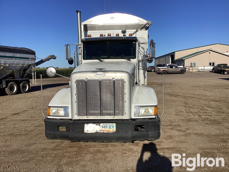 1997-peterbilt-377-image-2