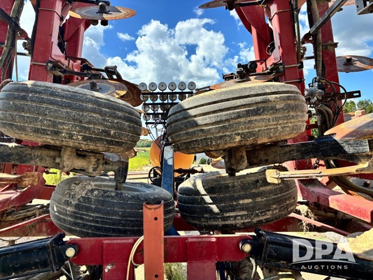 2011-case-ih-24-image-44