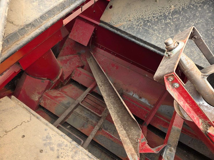 2002-case-ih-2388-image-47