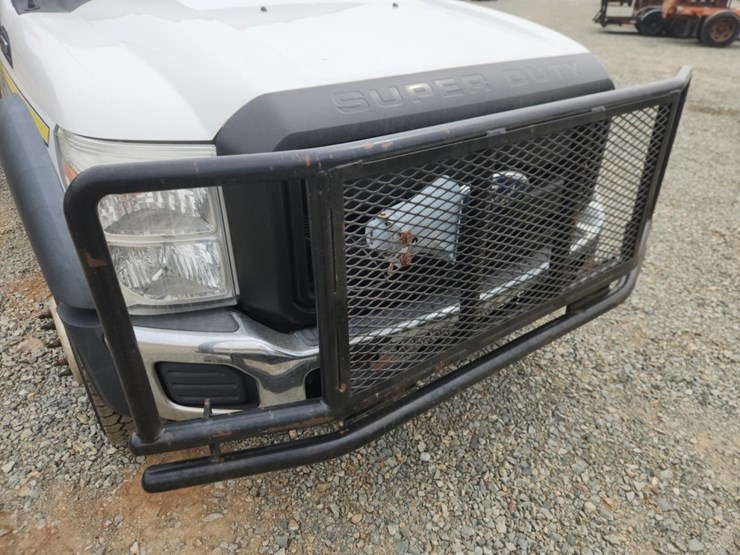 2011-ford-f550-image-9