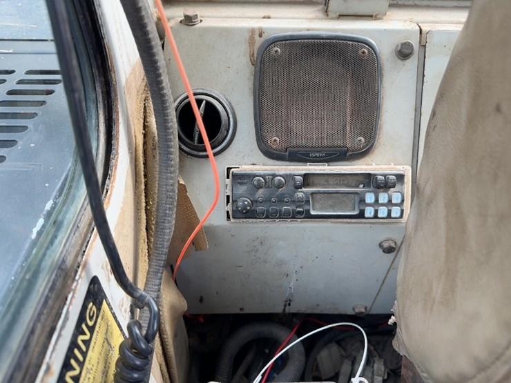 2005-takeuchi-tb175-image-31