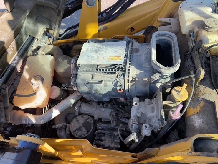 2013-caterpillar-420f-it-image-17